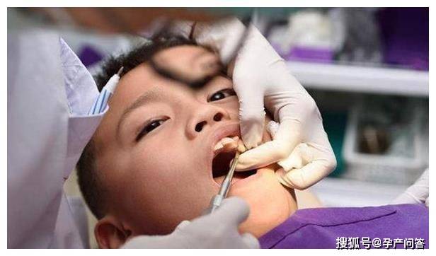 6岁女儿长出双排牙能拔吗？医生说出原因后，妈妈：不该这样喂你