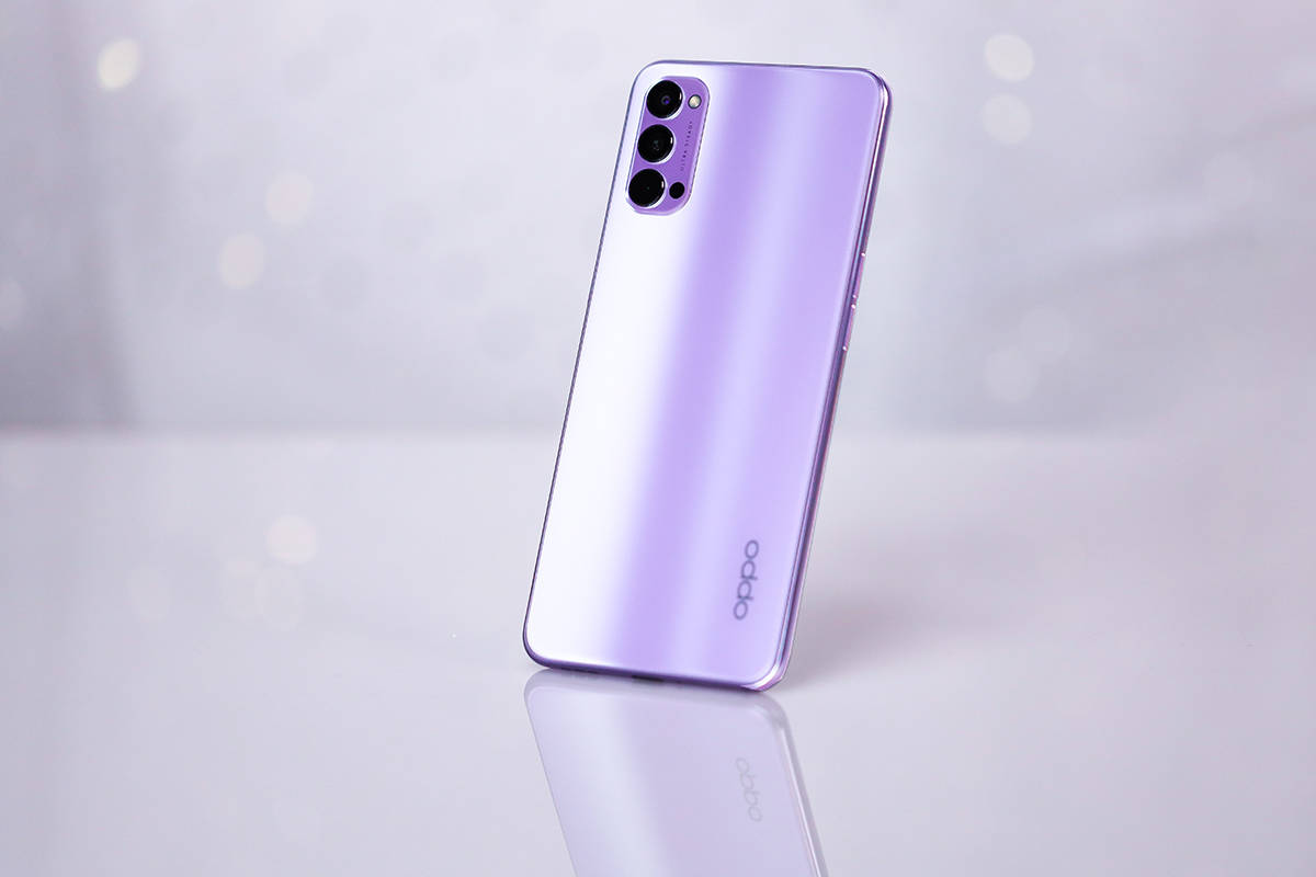 oppo reno4系列手机,不仅在外观非常创新地采用了独特"reno glow晶钻