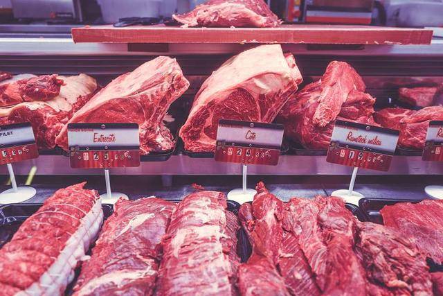 不要在水龙头下直接冲洗生肉制品？买回来的肉，还需不需要清洗