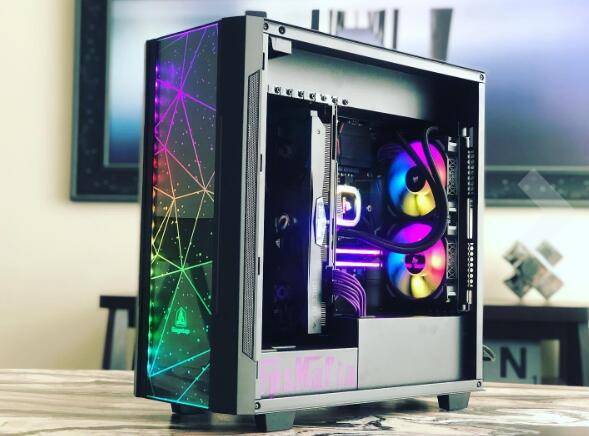 竖装显卡成潮流？竖装的秘密，今天就告诉你