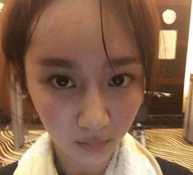 原创迪丽热巴卸妆后,杨紫卸妆后,baby卸妆后,邓伦:还是她最美