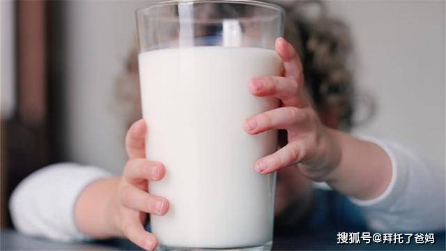 胡须|医生：这些食物不要再给孩子吃了，家长别心大15岁女孩长出胡须