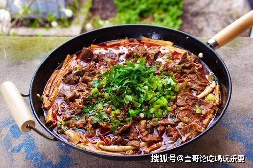 原创正宗四川水煮牛肉这样做麻辣味厚,滑嫩适口,香味浓烈,赞不绝口