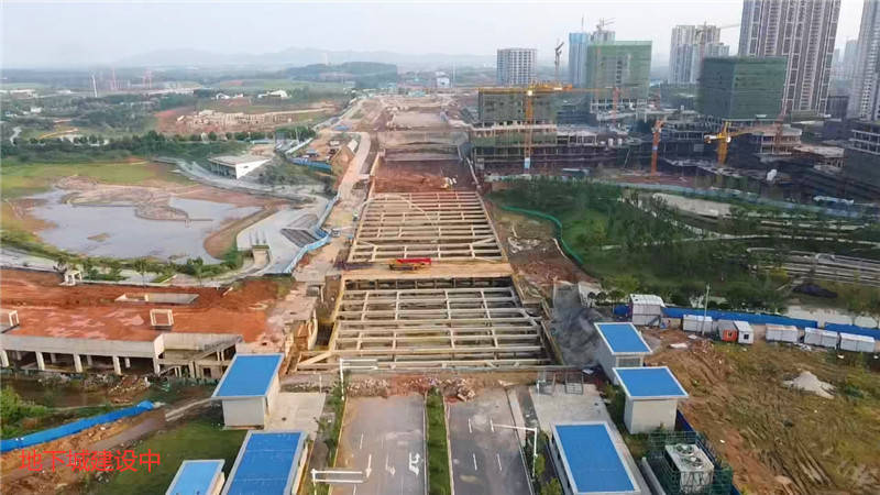 建设中的武汉光谷中心城