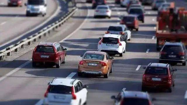 什么时候高速收费恢复 ffc01064b12e4f229ff7a5cceb38ebe9.jpeg