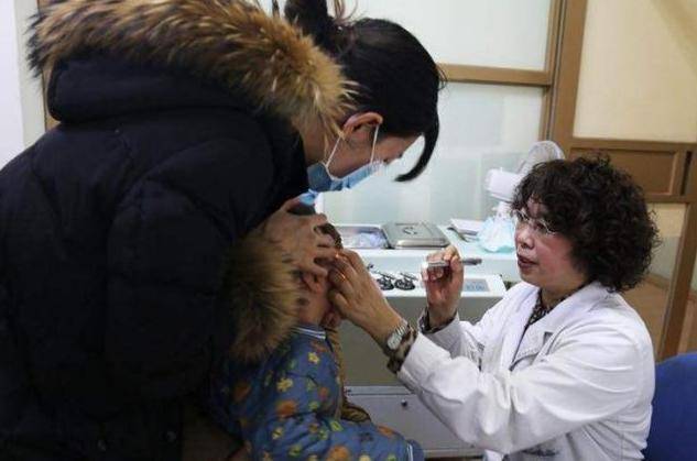 孩子|家长最好少让娃吃三类食物,否则易引发肠胃问题孩子六岁前