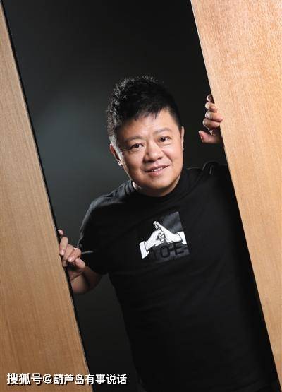 马东的老婆这么漂亮,当年央视辞职做全职太太,如今两人恩爱依旧