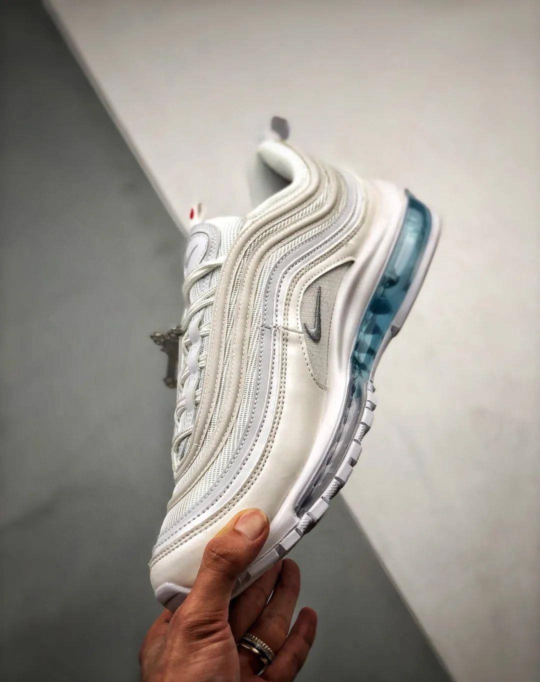 原创气垫内部注入古老约旦河水,air max 97 圣水子弹开箱测评!