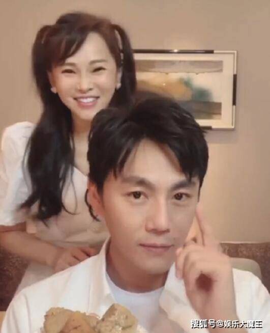 伊能静因回复粉丝拉踩宁静留言再惹争议，把秦