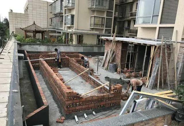 超大露台上做养鱼池,我家成了整个小区最靓亮点,邻居纷纷来参观
