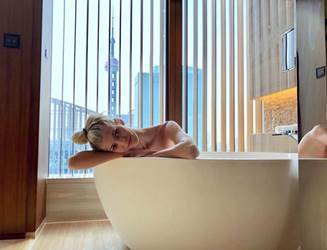 陋习|“月子期”的这些传统陋习，反倒害了新妈妈生完孩子掉两颗牙