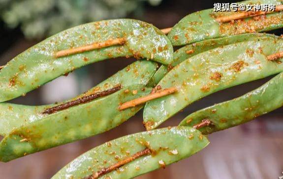 啤酒箱|来晚的客人拿啤酒箱当桌子也要吃，味道绝了柳州这家烧烤店火了