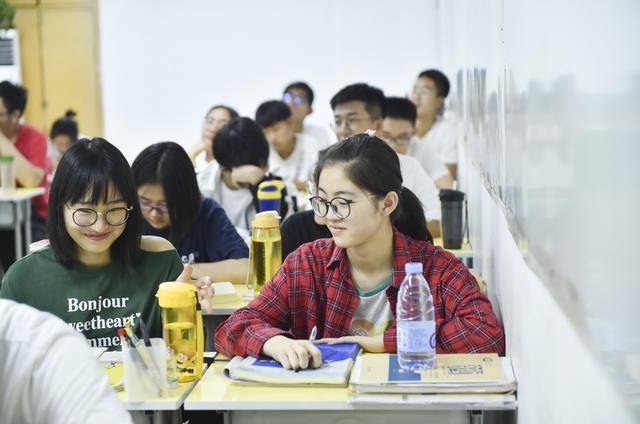 动力|被厦门大学录取!她是如何做到的?高三1年逆袭成尖子生