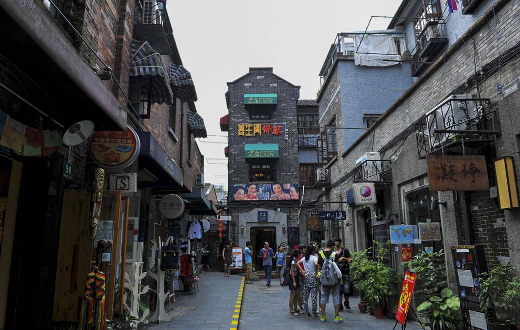 上海一座网红老弄堂,曾人山人海,许多商铺停业后人们