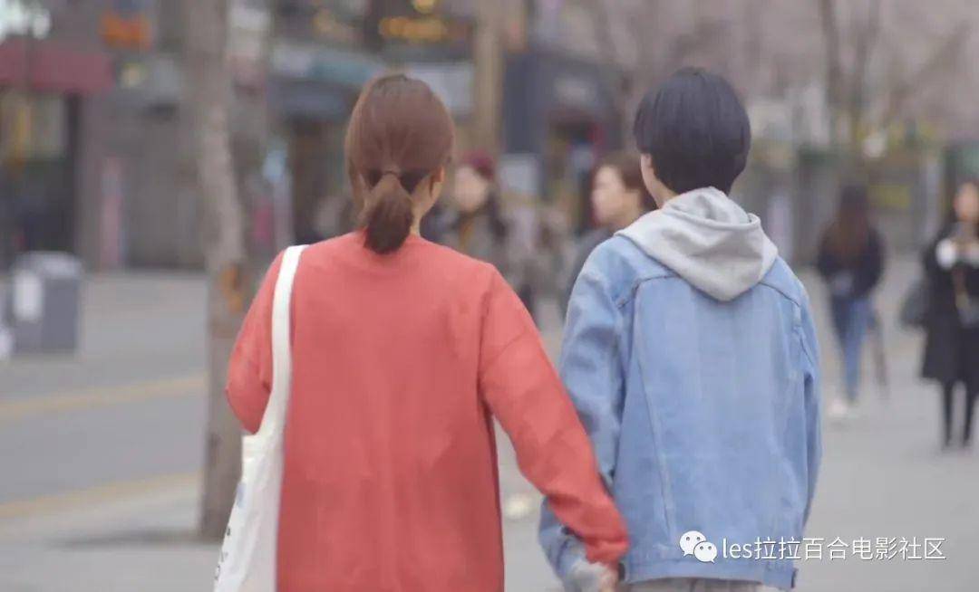 《气喘吁吁》软甜小t被美p强吻后，拒绝与前任复合！