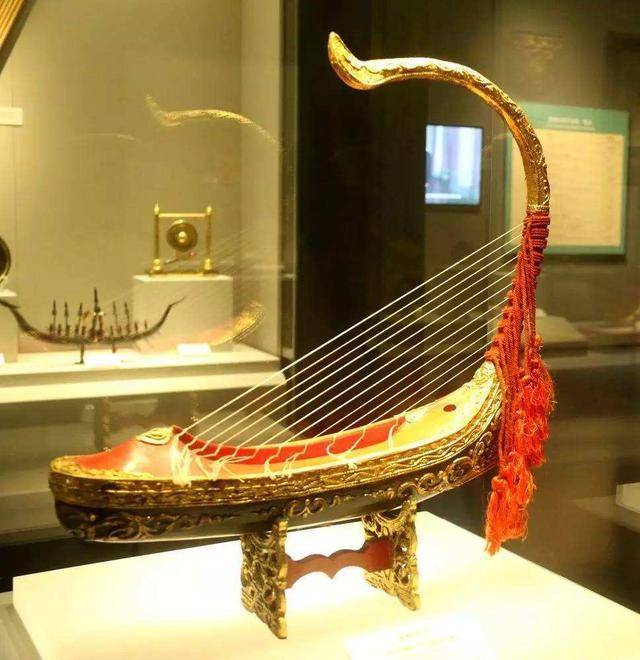 失传的古代乐器凤首箜篌,再度奏响被人遗忘的琴音