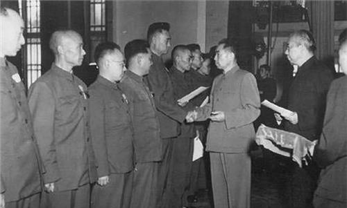 原创1955年授衔时,傅作义是什么级别的?