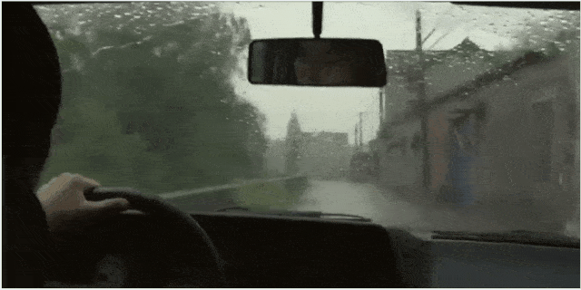 情侣一样,想法设防拉长和对方相处的时间,在书店,在走廊亲吻,手牵手跳