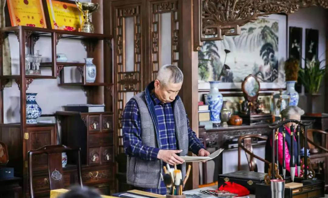 吴磊关晓彤《什刹海》定档央一,刘佩琦坐镇,北京老炮的家庭大剧