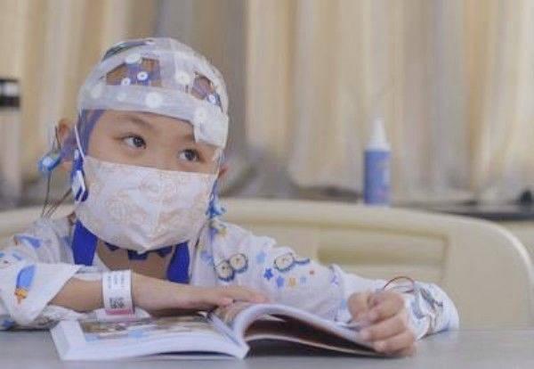 孩子|甲醛是罪魁祸首,家长悲痛:这东西快扔掉!四岁孩子高烧不退