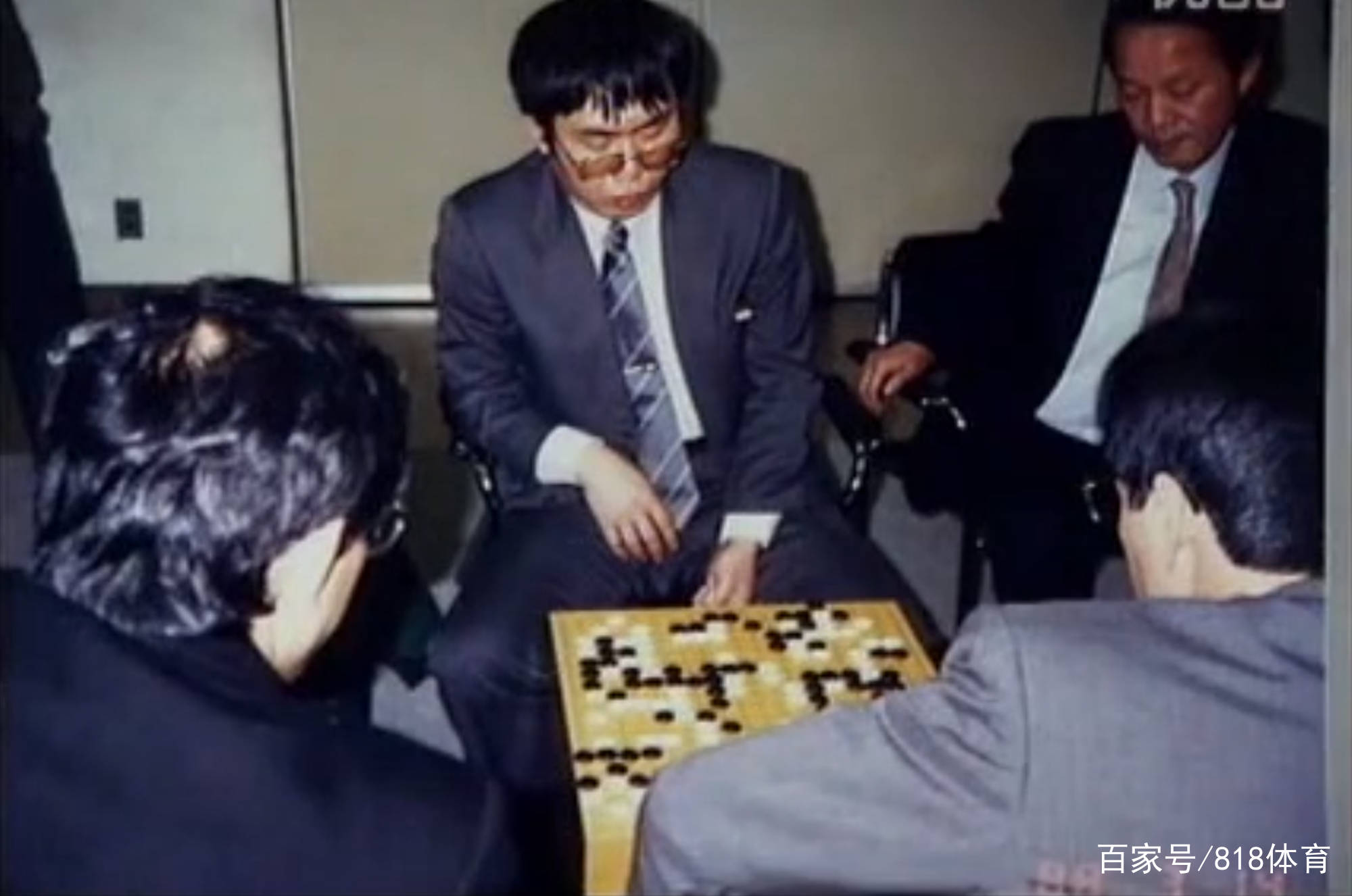 7月8日消息,1987年第二届中日围棋擂台赛上,聂卫平在连克4位日本棋手