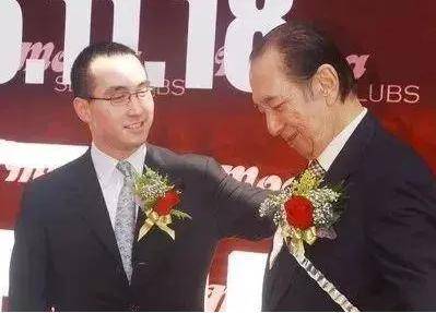 何猷龙自主创业不争赌王家产，娶初恋与绯闻绝