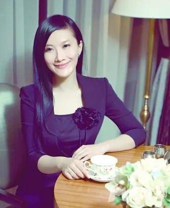 『卫视』30岁隐退留学深造,她如今过得怎么样?江苏卫视“扛把子”陈怡