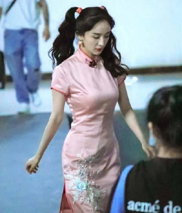 有种“括号臀”叫杨幂？网友化身为福尔摩斯，