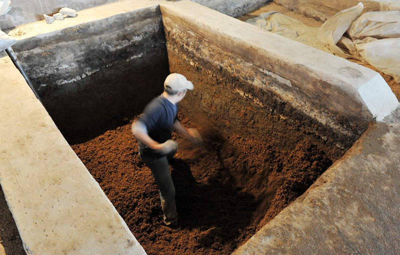 酿酒发酵用什么容器比较好？