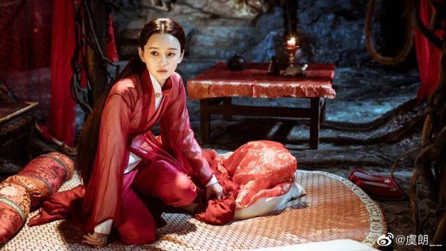 19版白娘子五美女魅力：鞠婧祎最靓？肖燕赵樱子