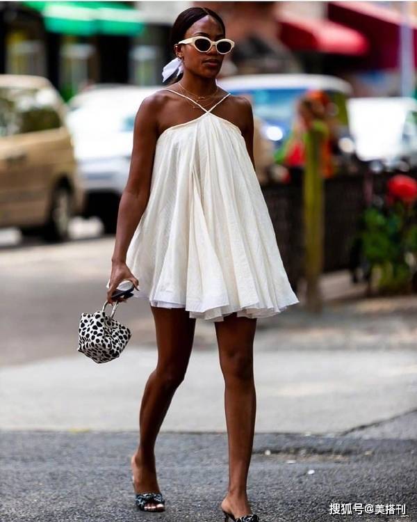 气质|夏天就要穿白裙子，干净清爽显气质，35岁＋的女人也能穿