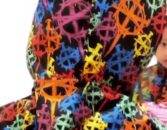 Marcus|张柏芝三胎没白疼，帮亲妈带货相当乖巧，无意中露出小肉脸