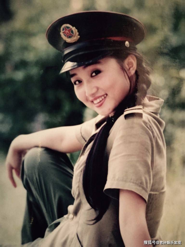 社会|原创面对经纪人问话，阿朵反问：为何这么社会，这么功利，这么现实