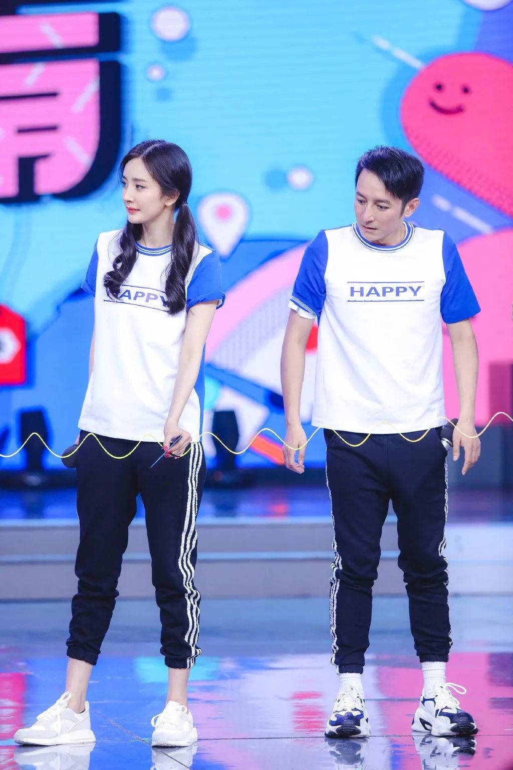 郑爽|辣妈变少女的发型，首选双马尾，杨幂郑爽都换上了，让你美过初恋