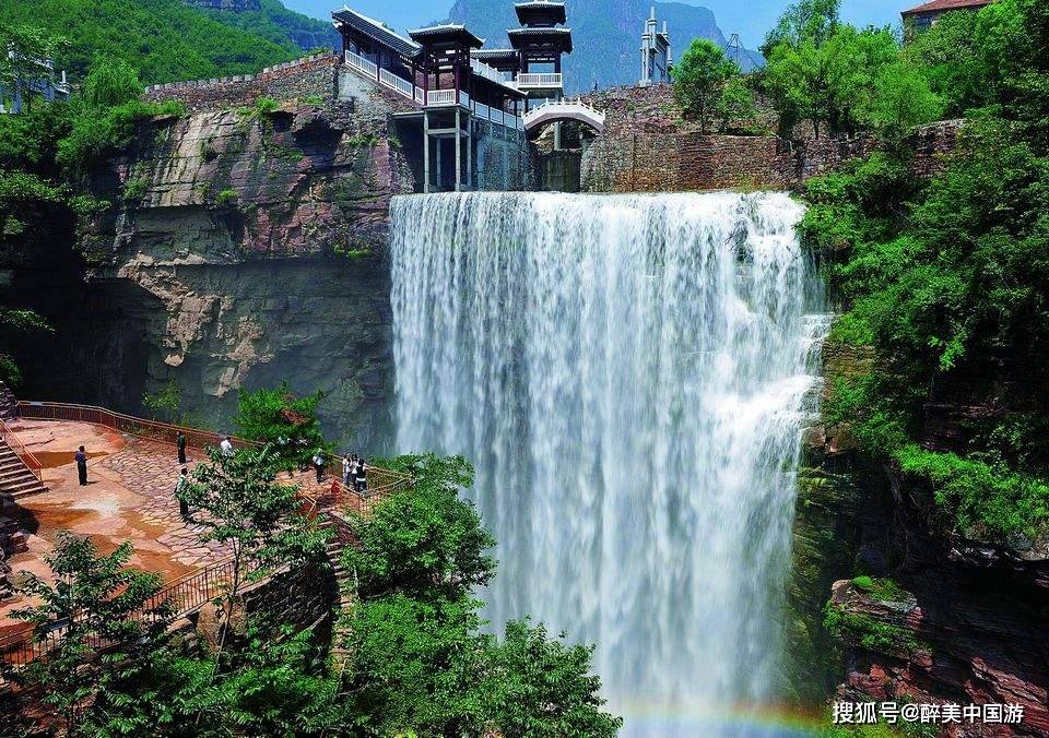 山西陵川大美景点,瀑布雄壮,潭水深不可测,峡谷幽深