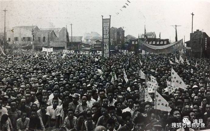 1945年台湾结束半世纪殖民统治,宝岛居民欢庆光复