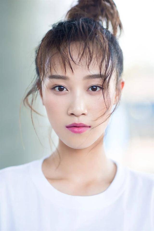 八卦爆料|原创将野心写的脸上的蓝盈莹，失去人艺这个平台意味着什么