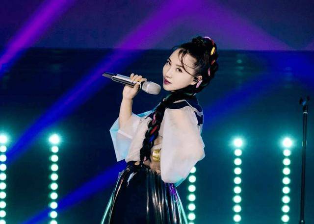 态度|原创阿朵发长文开直播谈淘汰,一改佛系态度,拉票复活欲望强烈