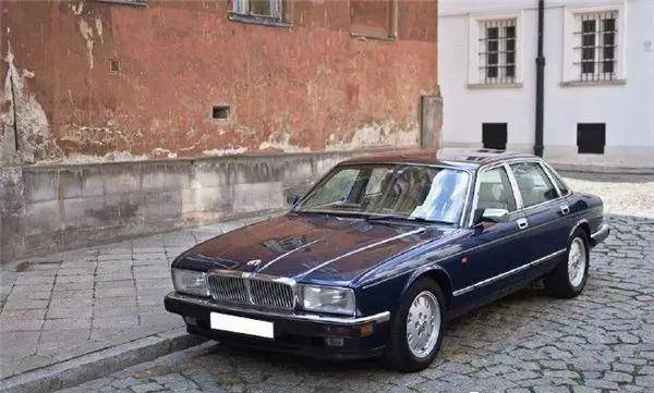 都是帅气大叔,颜值高到没朋友的捷豹xj!