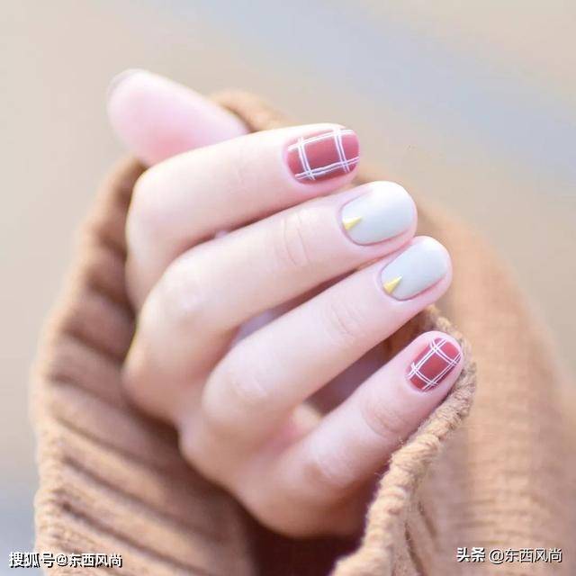 指甲|有个漂亮的美甲，不仅能提高指甲的气质，还能修饰手指更加漂亮