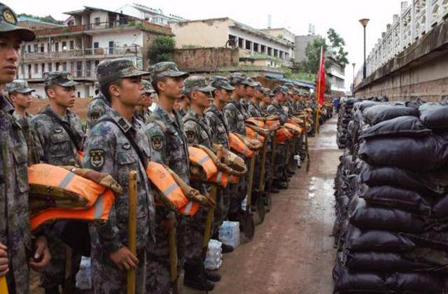 中国南方汛情严峻,外媒:中国人应对灾害能力,综合国力远胜1998年