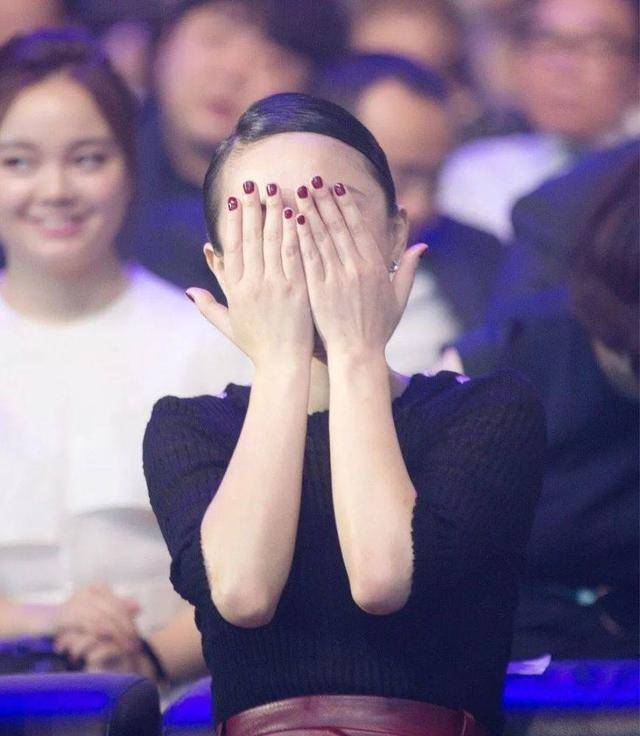 周迅脑回路异于常人生动案例，不把自己当明星