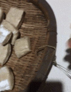 原创
盘了三年的老馒头,看看这硬度还可以吧!
