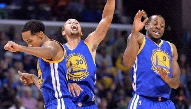 戒指排行_若NBA总冠军戒指美观度排行,绿军勇士最有创意,湖人最具标志