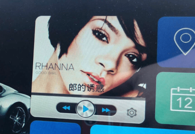 原创
一开始我还以为是认真健身呢,但是谁能告诉我杠铃旁边的两个铁圈哪里去了?