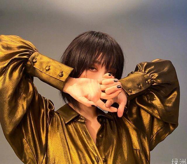 长发|虞书欣为什么一直是长发?看了她的超短发后,这不是同一个人吧