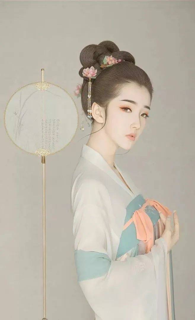 【新品】中国語書籍：霜月白 古风人像摄影与后期艺境解构 新品】中国語書籍：霜月白 古风人像摄影与后期艺境解构 新品】中国