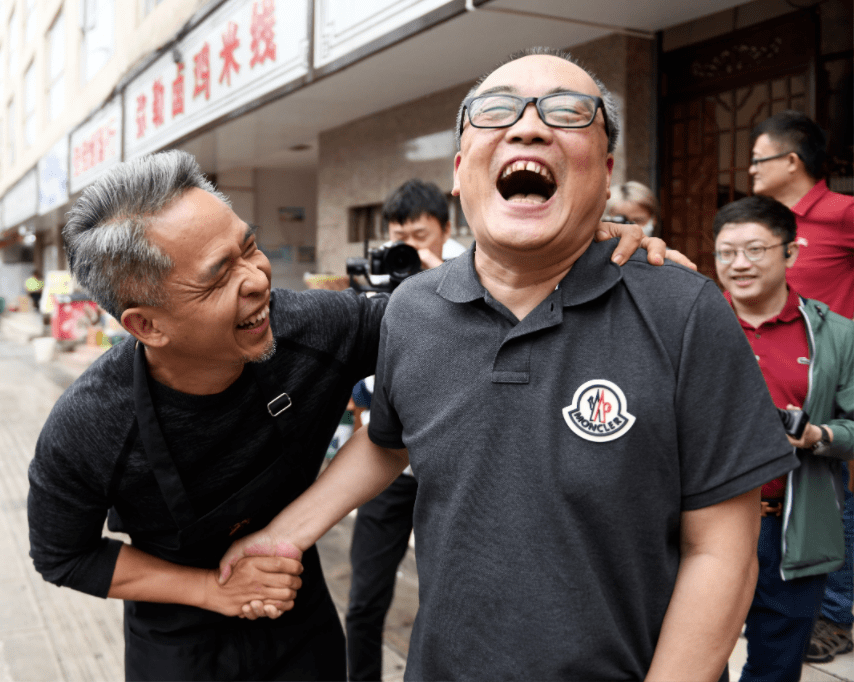 董克平再访苏启胜昆明隐蔽地|千里赴宴 畅谈美食