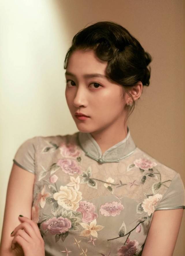 作品|原创关晓彤新剧开播，颜值虽然很清新甜美，这收视率却是太过于一般