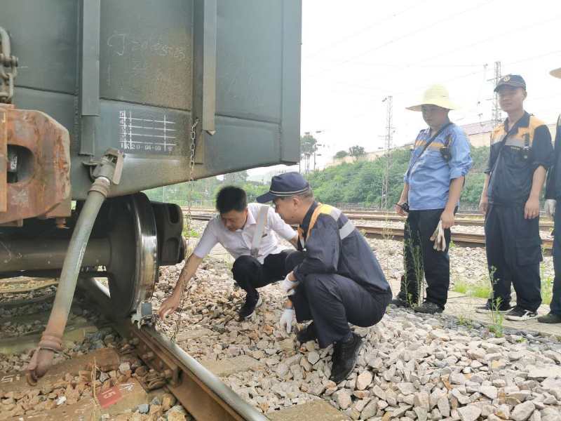 怀化车务段低庄站联合怀铁公安抓调车安全风险,确保安全